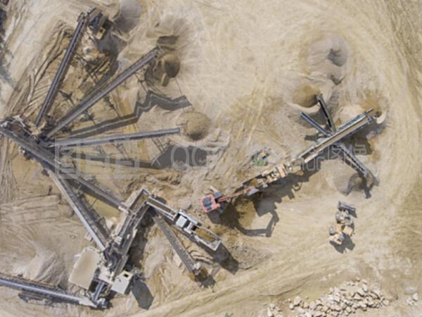 礦山采石用專用設備,露天開挖。